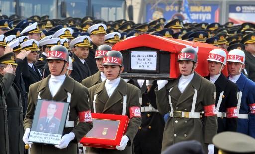 Komutanlar Kırca'nın cenazesinde 