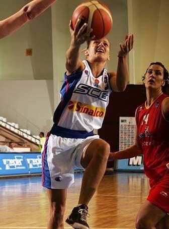 Dövmeli Kartal Milica Daboviç