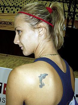 Dövmeli Kartal Milica Daboviç