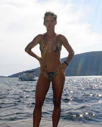 Dövmeli Kartal Milica Daboviç