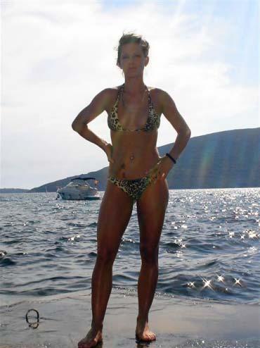 Dövmeli Kartal Milica Daboviç