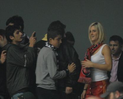 Dövmeli Kartal Milica Daboviç