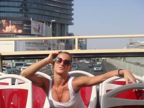 Dövmeli Kartal Milica Daboviç