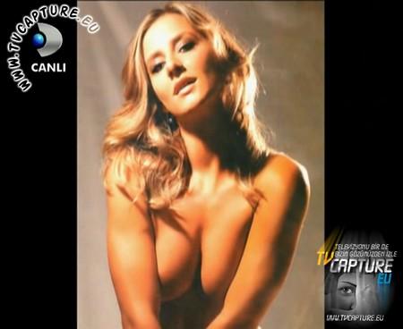 Dövmeli Kartal Milica Daboviç