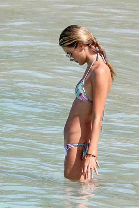 Doğumdan sonra Alessandra Ambrosio - Resim 13