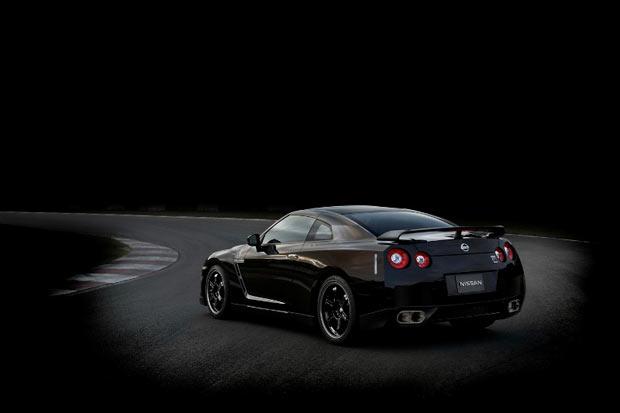 En sportif Nissan GT-R SpecV - Resim 2
