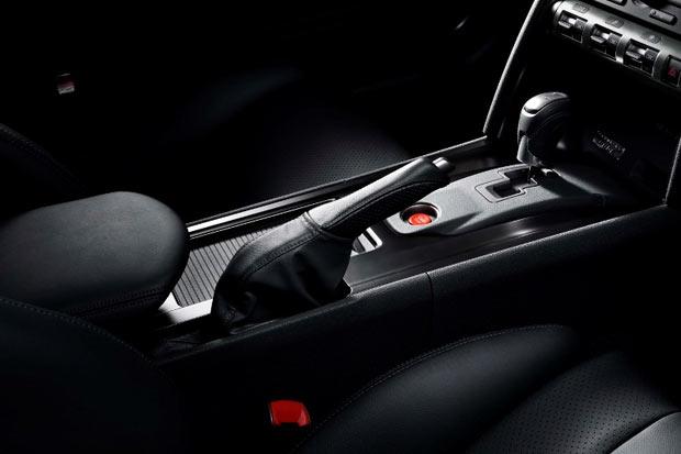 En sportif Nissan GT-R SpecV - Resim 8