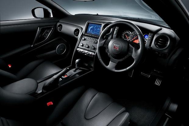En sportif Nissan GT-R SpecV - Resim 9