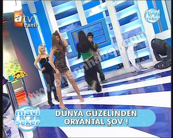 Almeda Abazi göbek şov