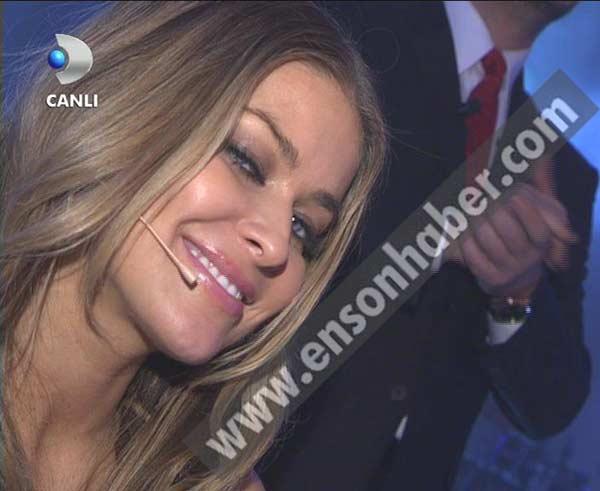 Carmen Electra Beyaz Şov'da