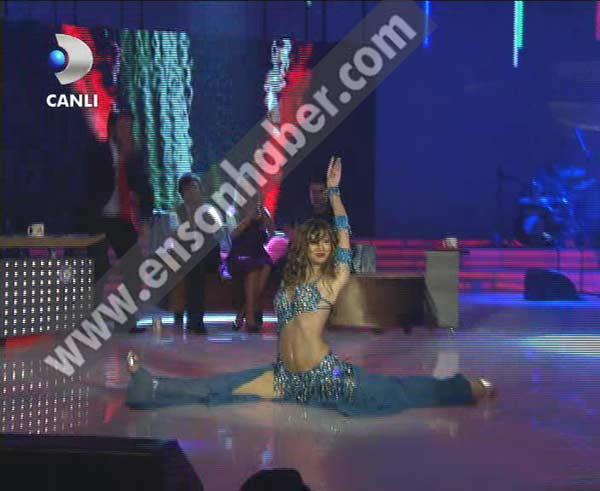 Carmen Electra Beyaz Şov'da