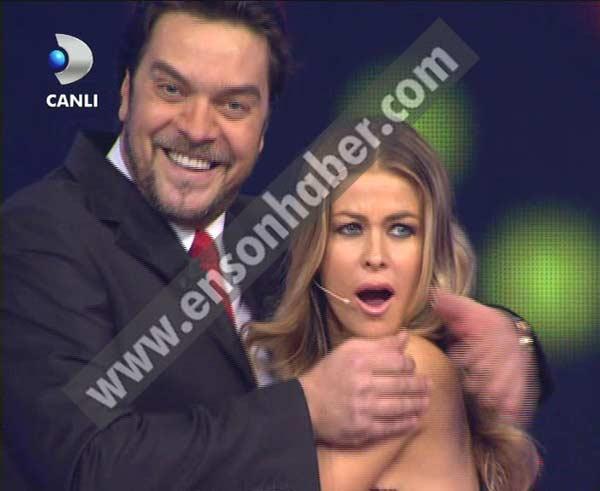 Carmen Electra Beyaz Şov'da