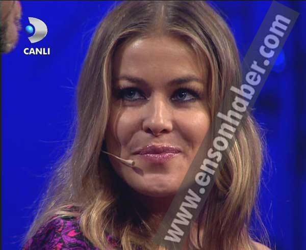 Carmen Electra Beyaz Şov'da