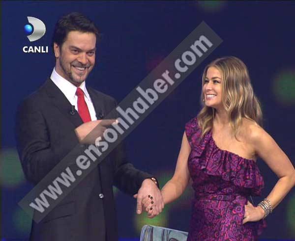 Carmen Electra Beyaz Şov'da