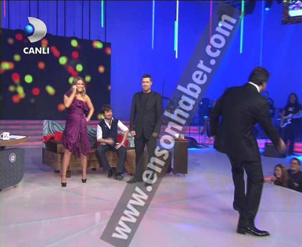 Carmen Electra Beyaz Şov'da