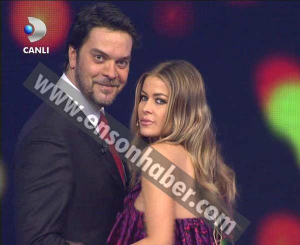 Carmen Electra Beyaz Şov'da