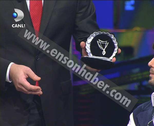 Carmen Electra Beyaz Şov'da