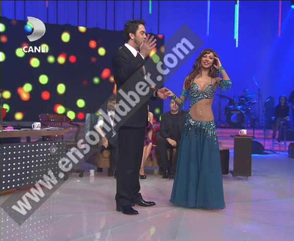 Carmen Electra Beyaz Şov'da