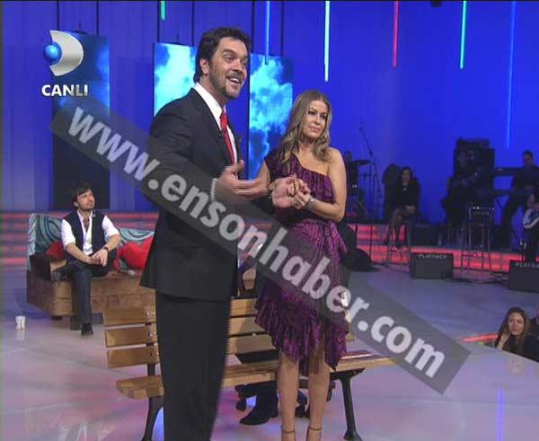 Carmen Electra Beyaz Şov'da