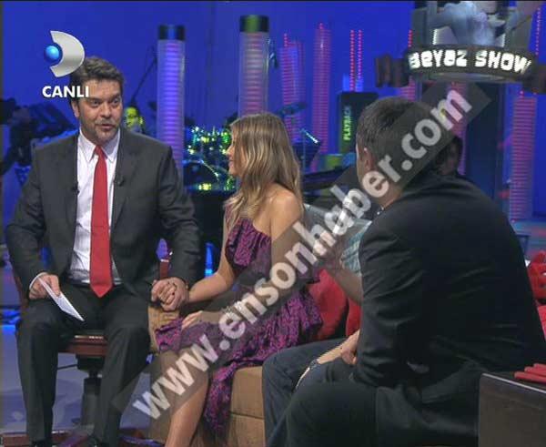 Carmen Electra Beyaz Şov'da