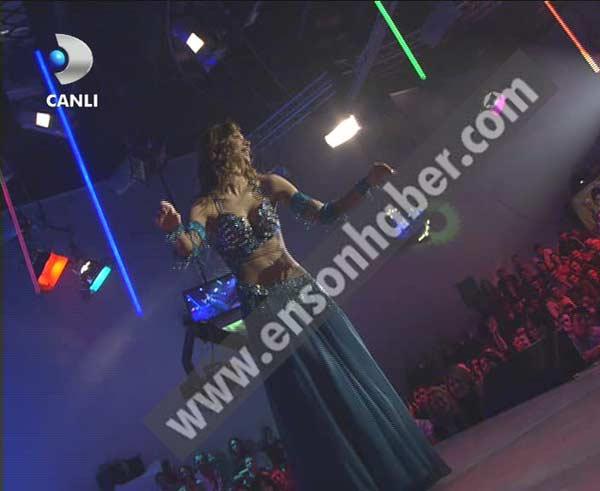 Carmen Electra Beyaz Şov'da