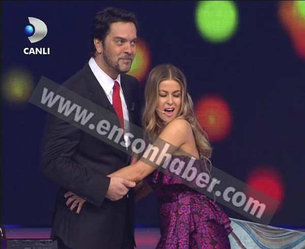 Carmen Electra Beyaz Şov'da