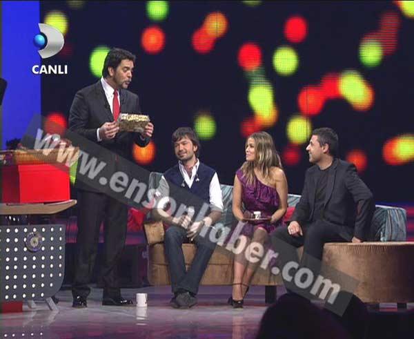 Carmen Electra Beyaz Şov'da