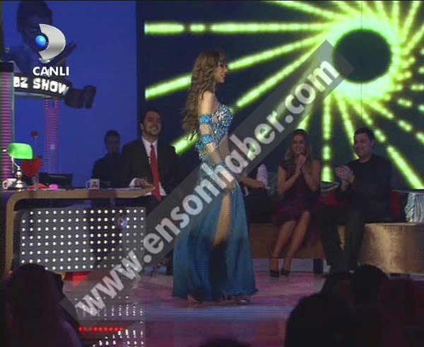 Carmen Electra Beyaz Şov'da