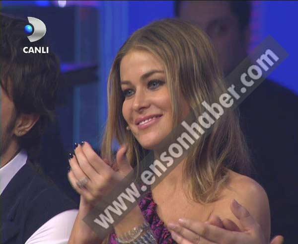 Carmen Electra Beyaz Şov'da