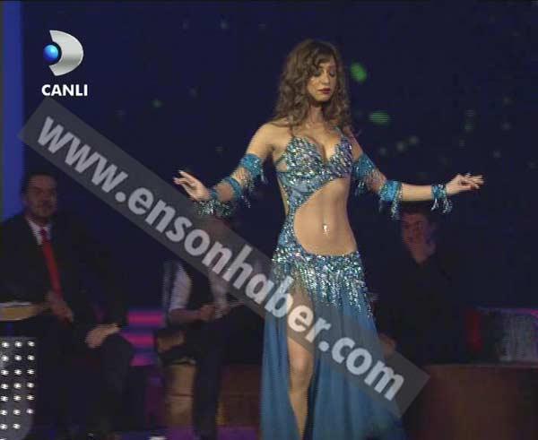 Carmen Electra Beyaz Şov'da