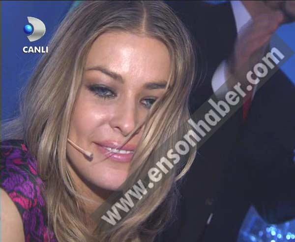 Carmen Electra Beyaz Şov'da