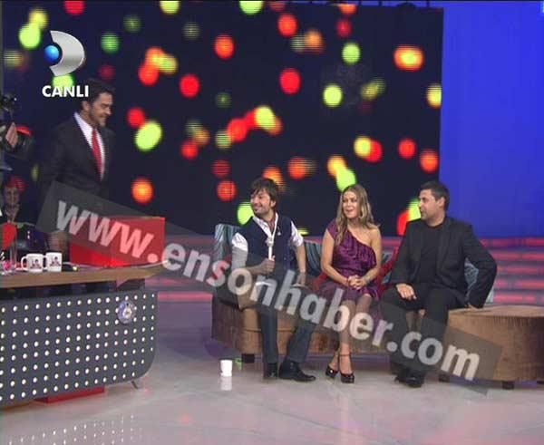 Carmen Electra Beyaz Şov'da