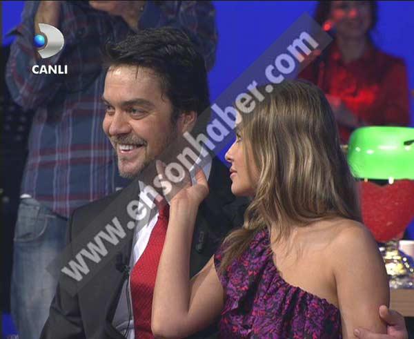 Carmen Electra Beyaz Şov'da