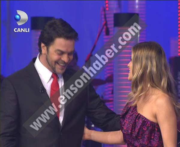 Carmen Electra Beyaz Şov'da