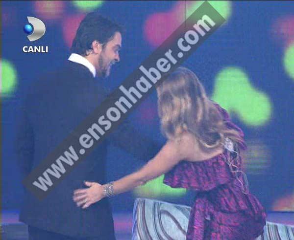 Carmen Electra Beyaz Şov'da