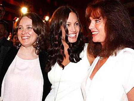 Angelina ve ailesi - Resim 2