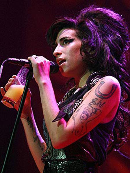 Adriana'dan Amy Winehouse pozları - Resim 7