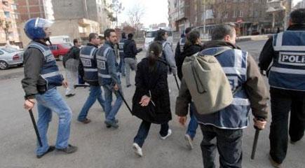 Diyarbakır'da olaylı yürüyüş