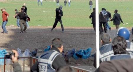 Diyarbakır'da olaylı yürüyüş