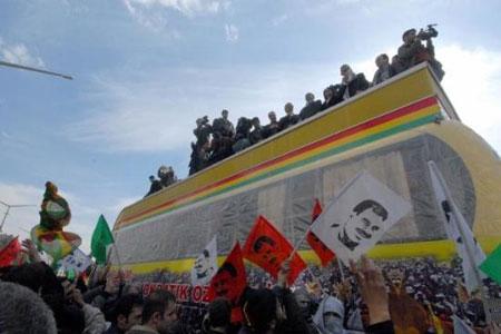 Diyarbakır'da olaylı yürüyüş