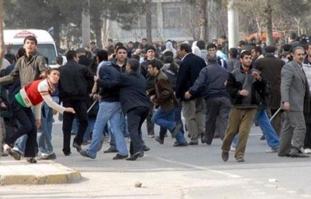 Diyarbakır'da olaylı yürüyüş