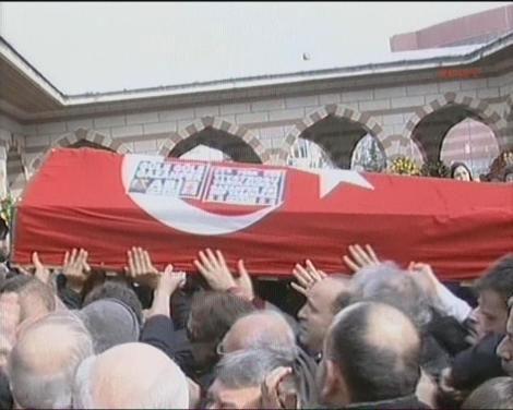 Gazanfer Özcan son yolculuğunda - Resim 4