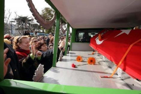 Gazanfer Özcan son yolculuğunda - Resim 56