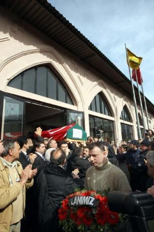 Gazanfer Özcan son yolculuğunda - Resim 67
