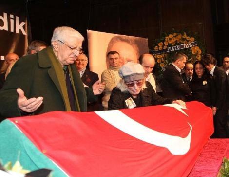Gazanfer Özcan son yolculuğunda - Resim 35