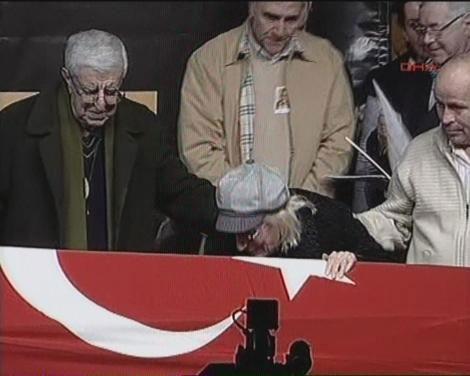 Gazanfer Özcan son yolculuğunda - Resim 65