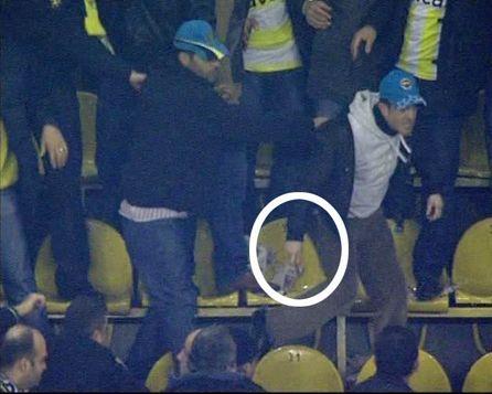 Fener stadında futbol terörü - Resim 19