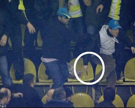 Fener stadında futbol terörü - Resim 5