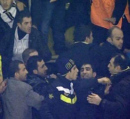 Fener stadında futbol terörü - Resim 21
