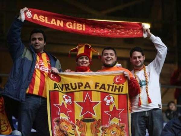 Hamburg - Galatasaray maçı - Resim 12